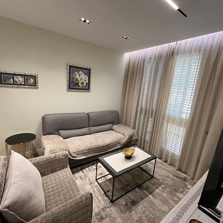 Center View Luxury Apartment Τίρανα Εξωτερικό φωτογραφία